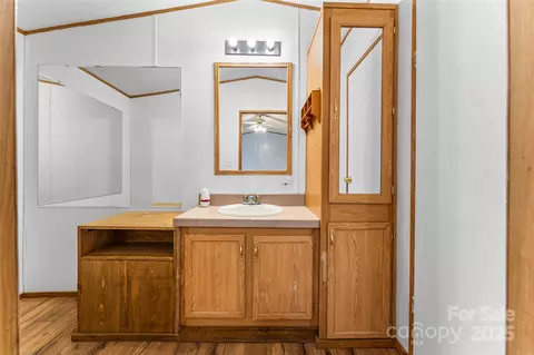 Bath - 499 Indian Hill Rd, Olin, NC 28660 photo 1 of 3