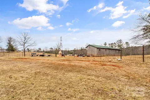 Exterior - 499 Indian Hill Rd, Olin, NC 28660 photo 8 of 8