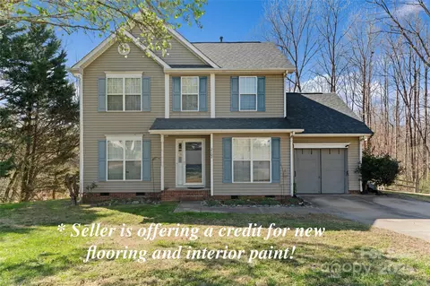 2802 Longspur Dr, Matthews, NC 28105