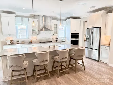 2108 Cadence Trace Dr, Mint Hill, NC 28227
