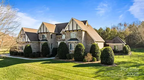 4008 Quintessa Dr, Matthews, NC 28104