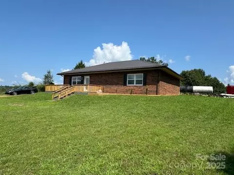 263 Wildwood Rd, Lenoir, NC 28645