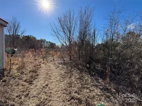 249 Sandy Valley Dr, Candor, NC 27229