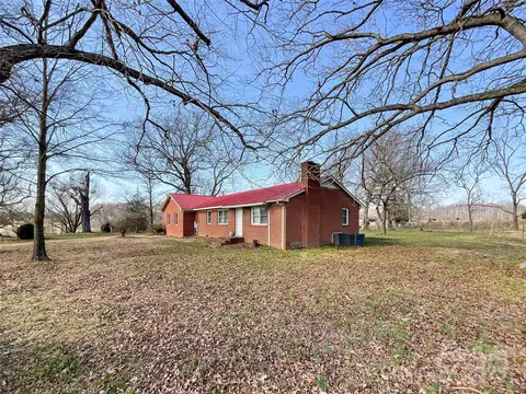 Exterior - 6523 Prospect Rd, Monroe, NC 28112 photo 9 of 10