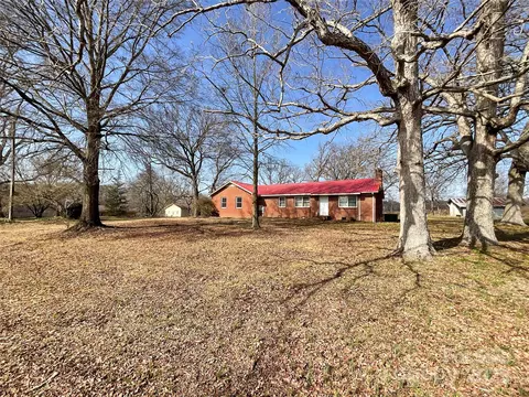 Exterior - 6523 Prospect Rd, Monroe, NC 28112 photo 8 of 10