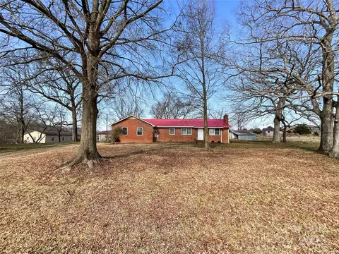 Exterior - 6523 Prospect Rd, Monroe, NC 28112 photo 2 of 10