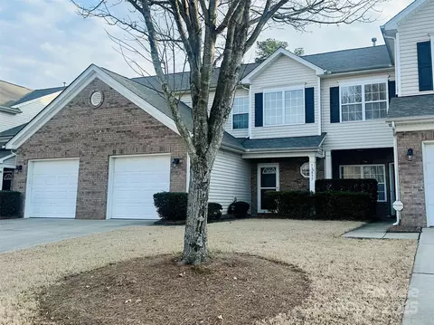 11837 Stratfield Place Cir, Pineville, NC 28134