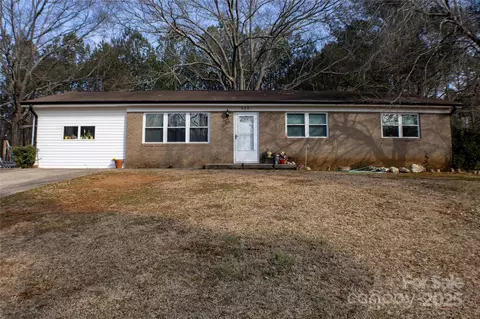 420 Eastover Ave, Norwood, NC 28128