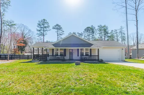 6835 Ingleside Dr, Sherrills Ford, NC 28673