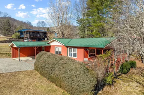 62 Chickadee Rd, Waynesville, NC 28785