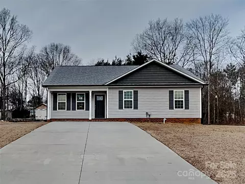 3608 Shadowcrest Dr, Concord, NC 28027