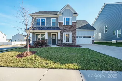 10103 Andres Duany Dr, Huntersville, NC 28078