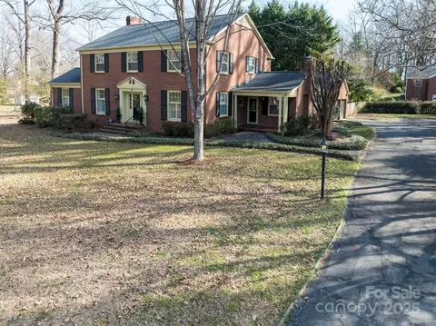 Exterior - 610 2nd Nw Ave NW, Conover, NC 28613 photo 3 of 10