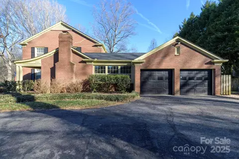 Exterior - 610 2nd Nw Ave NW, Conover, NC 28613 photo 5 of 10