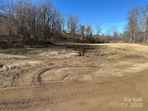 00 Harvest Ln, Canton, NC 28716