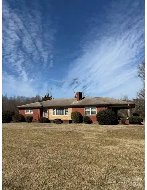 5452 Nc Hwy 150 Hwy, Maiden, NC 28650