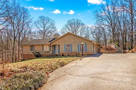 906 Harmony Dr, Statesville, NC 28677
