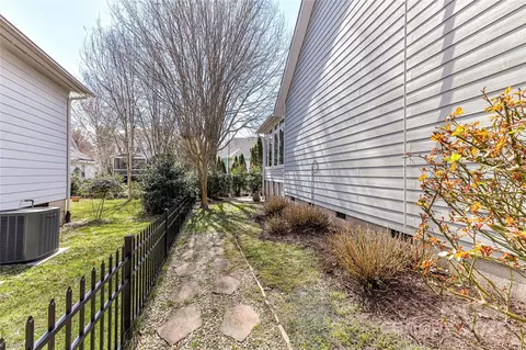 Exterior - 319 Ohenry Ave, Davidson, NC 28036 photo 8 of 9