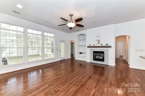 Living - 319 Ohenry Ave, Davidson, NC 28036 photo 2 of 2