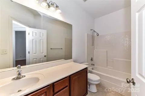 Bath - 319 Ohenry Ave, Davidson, NC 28036 photo 3 of 3