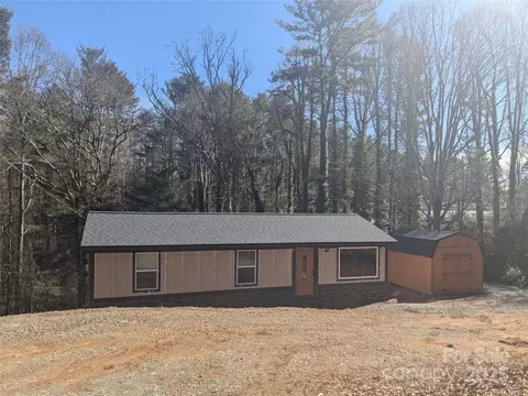 11 Kennedy Rd, Weaverville, NC 28787