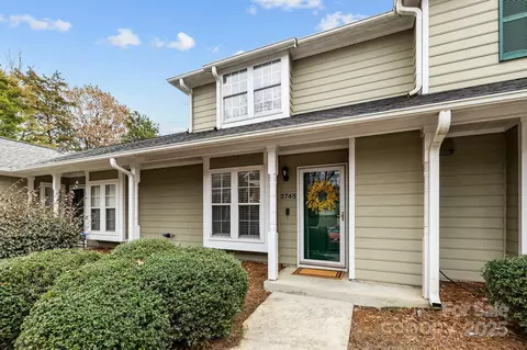2745 Tiergarten Ln, Charlotte, NC 28210