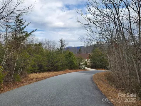 350 Summer Orchard 26 Dr #26, Hendersonville, NC 28792