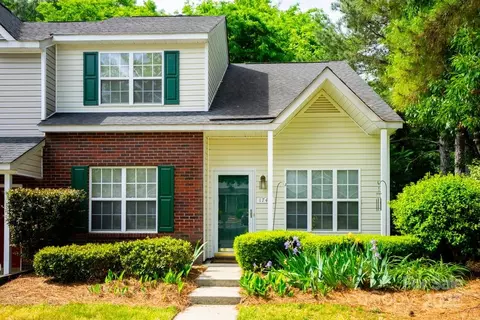 1748 Pergola Pl, Charlotte, NC 28213