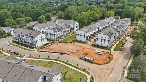 View/Area - 707 Hoke Ln, Davidson, NC 28036 photo 6 of 10