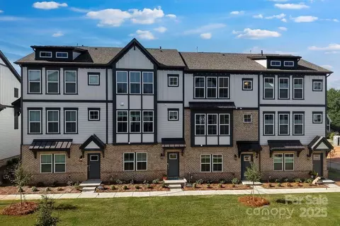 707 Hoke Ln, Davidson, NC 28036