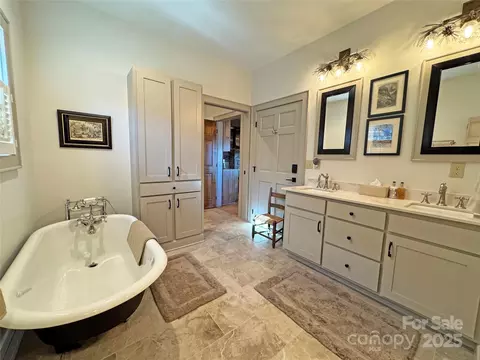 Bath - Baker Branch Lane, Marshall, NC 28753 photo 2 of 4