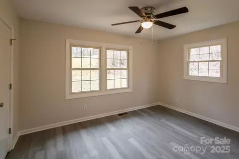 833 E Chestnut St, Stanley, NC 28164 photo 23