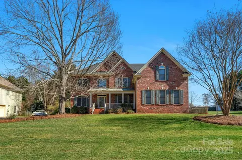 5602 Silver Creek Dr, Waxhaw, NC 28173