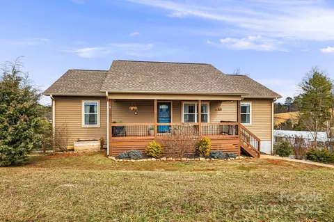 85 Ridgeview Rd, Alexander, NC 28701