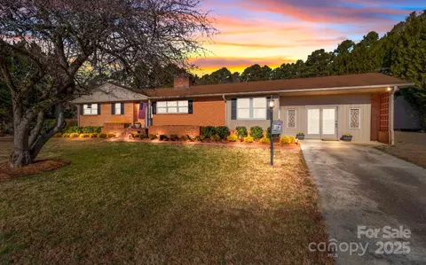 7320 Old Mocksville Rd, Salisbury, NC 28144