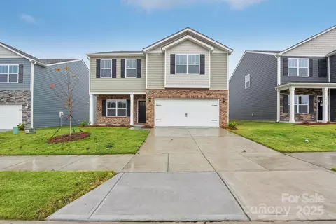 8032 Plymouth Dr, Sherrills Ford, NC 28673