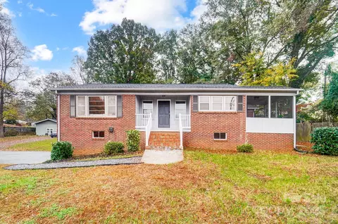 403 Little St, Lincolnton, NC 28092