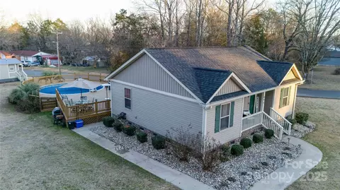 640 Morningside Dr, Chester, SC 29706