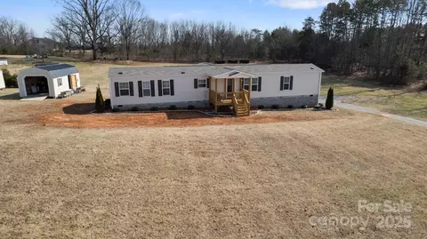87 Firemens Ln, Taylorsville, NC 28681