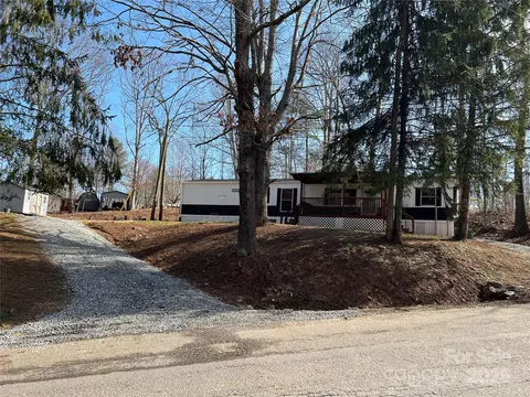 16 Mcdonald Rd, Arden, NC 28704