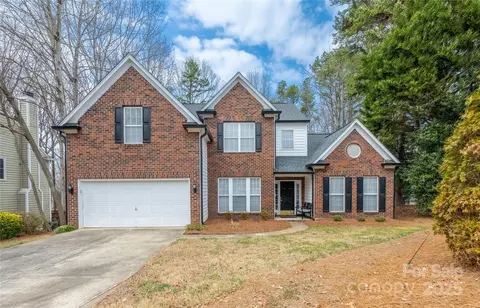 8851 Glenside St, Huntersville, NC 28078