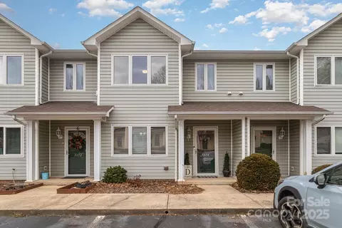 3374 White Oak Ct, Claremont, NC 28610