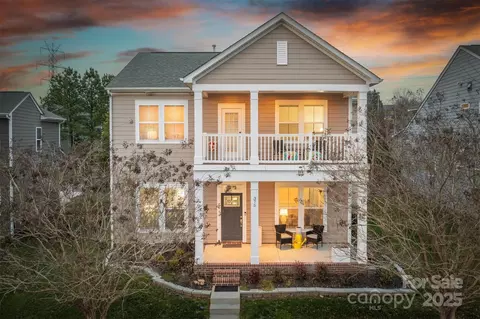 375 Montibello Dr, Mooresville, NC 28117