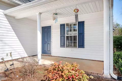 Exterior - 449 Doves Crest Ct, Stanley, NC 28164 photo 2 of 5