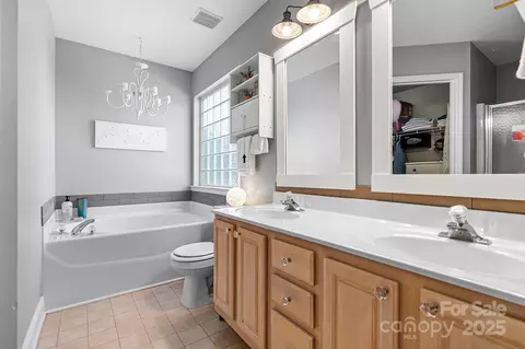 Bath - 449 Doves Crest Ct, Stanley, NC 28164 photo 1 of 2