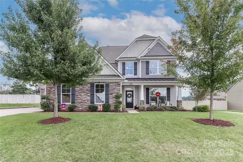 159 W Warfield Dr, Mooresville, NC 28115