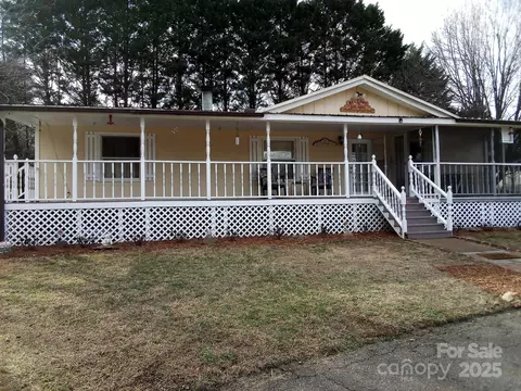 92 Foot Hill Dr, Taylorsville, NC 28681