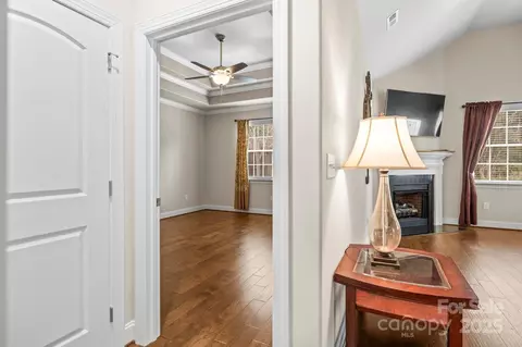 Entry Way - 2008 Surefire Ct, Denver, NC 28037 photo 1 of 2