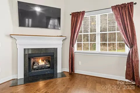 Living - 2008 Surefire Ct, Denver, NC 28037 photo 4 of 6