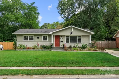 3949 Fieldcrest Rd, Charlotte, NC 28217